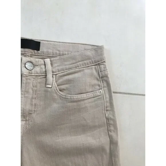 Vince Mason Rolled Relaxed Distressed Denim Jeans - Picture 4 of 10